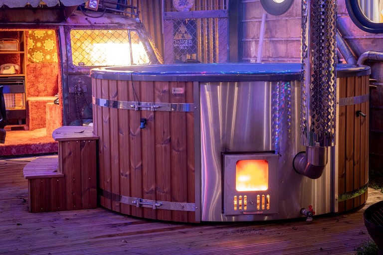 Caravans (United Kingdom, Amersham, England)