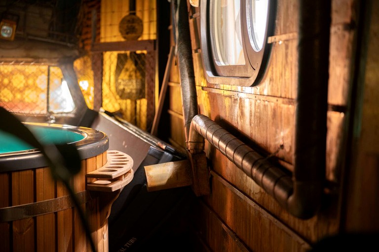 Caravans (United Kingdom, Amersham, England)
