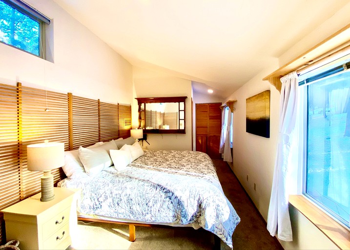 Cabins (United States of America, Arnold, California)