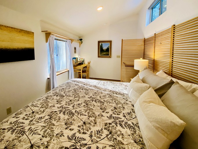 Cabins (United States of America, Arnold, California)