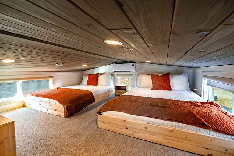 Cabins (United States of America, Tracy City, Tennessee)