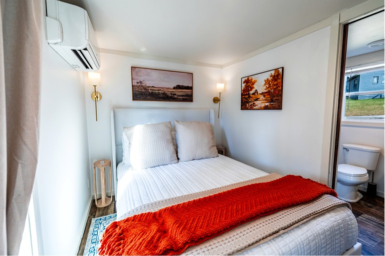 Cabins (United States of America, Tracy City, Tennessee)