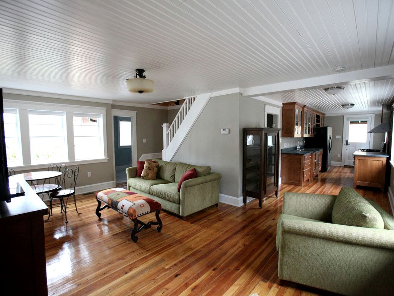 Lakefront Cottage Rental on Lily Lake in the Pocono Mountains of Pennsylvania