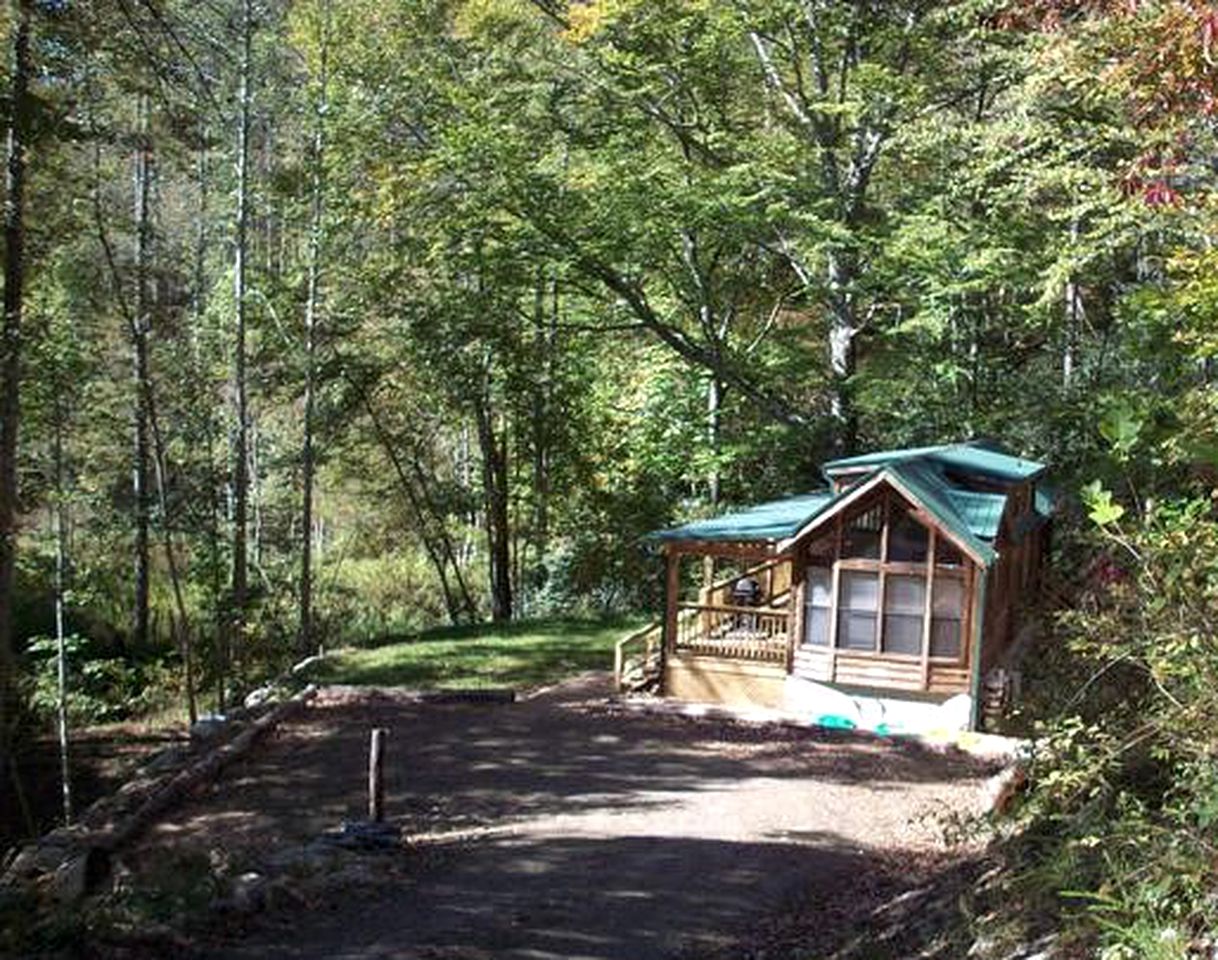 Secluded Rustic Cabin Rental on Spring Creek near Hot Springs, North Carolina