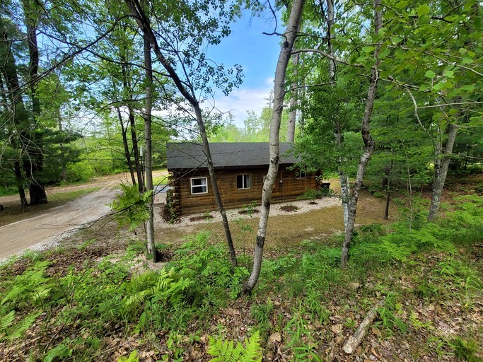 Cabins (United States of America, Bitely, Michigan)