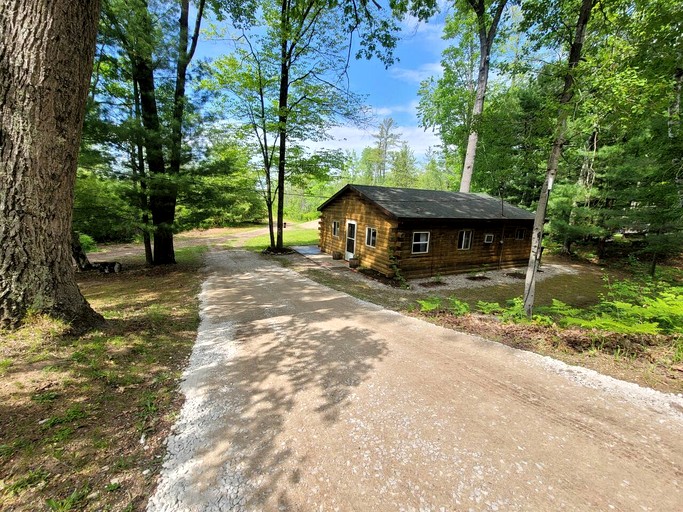 Cabins (United States of America, Bitely, Michigan)