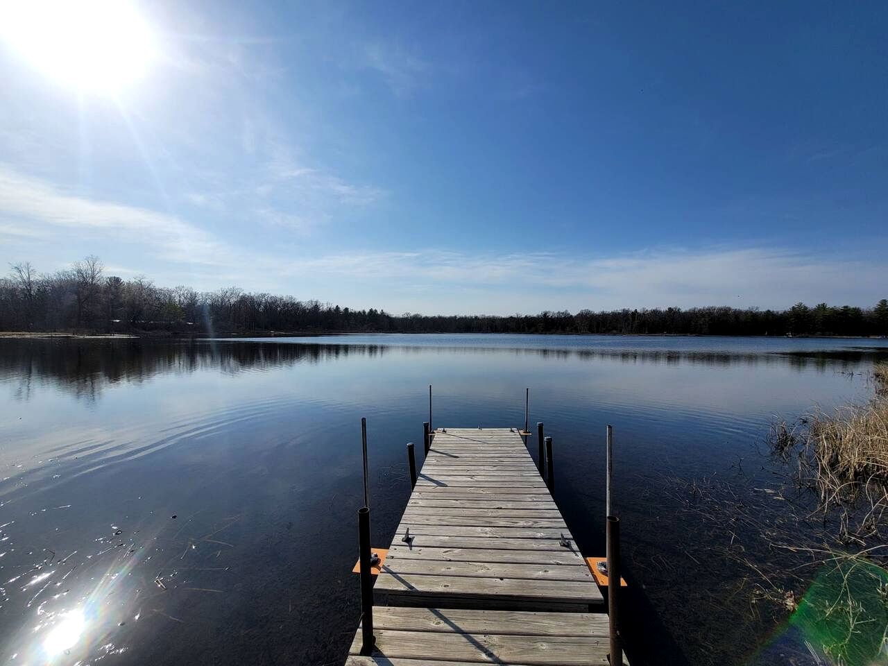 Cozy Lakeside Log Cabin with Kayaks & Arcade Access near Trails in Bitely, Michigan
