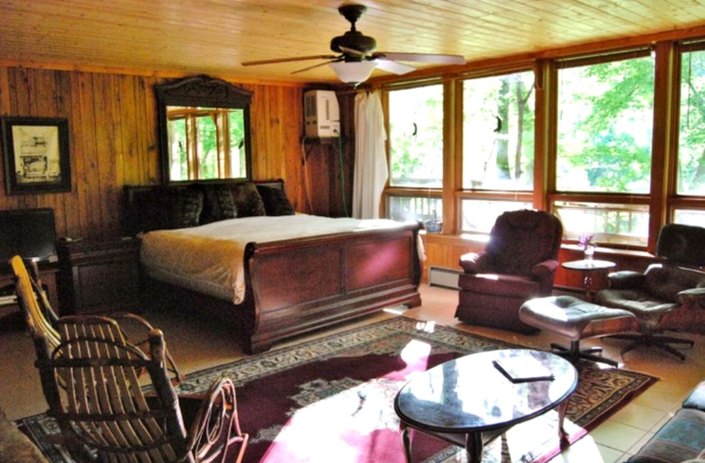 Eco-Friendly Cabin Rental in the Heart of the Smoky Mountains, North Carolina
