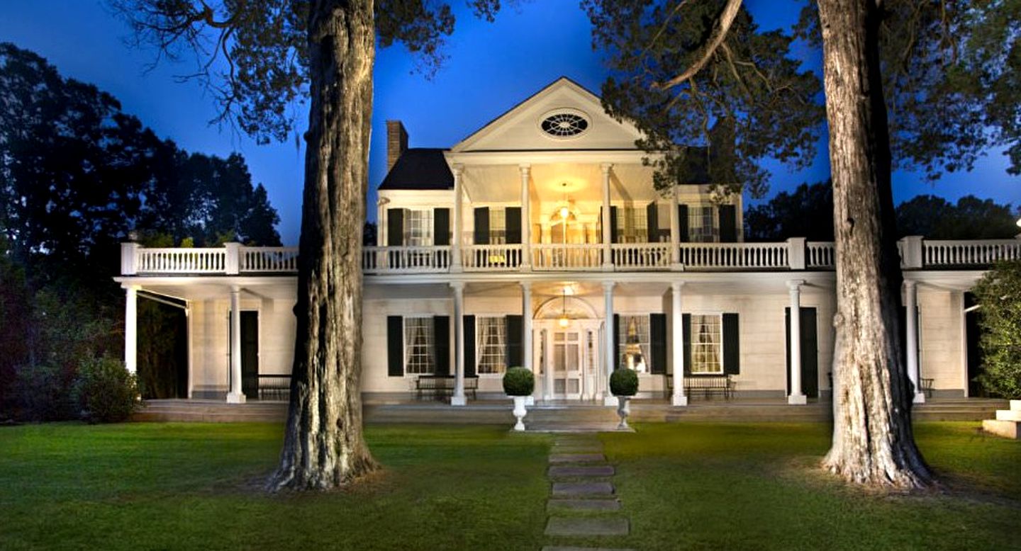 Luxurious Suite with Stunning Views at a Country Bed and Breakfast in Natchez, Mississippi