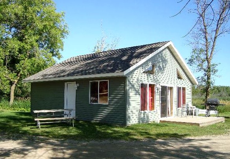 Linden Park Resort On East Battle lake, Cabins 49359, Henning, United