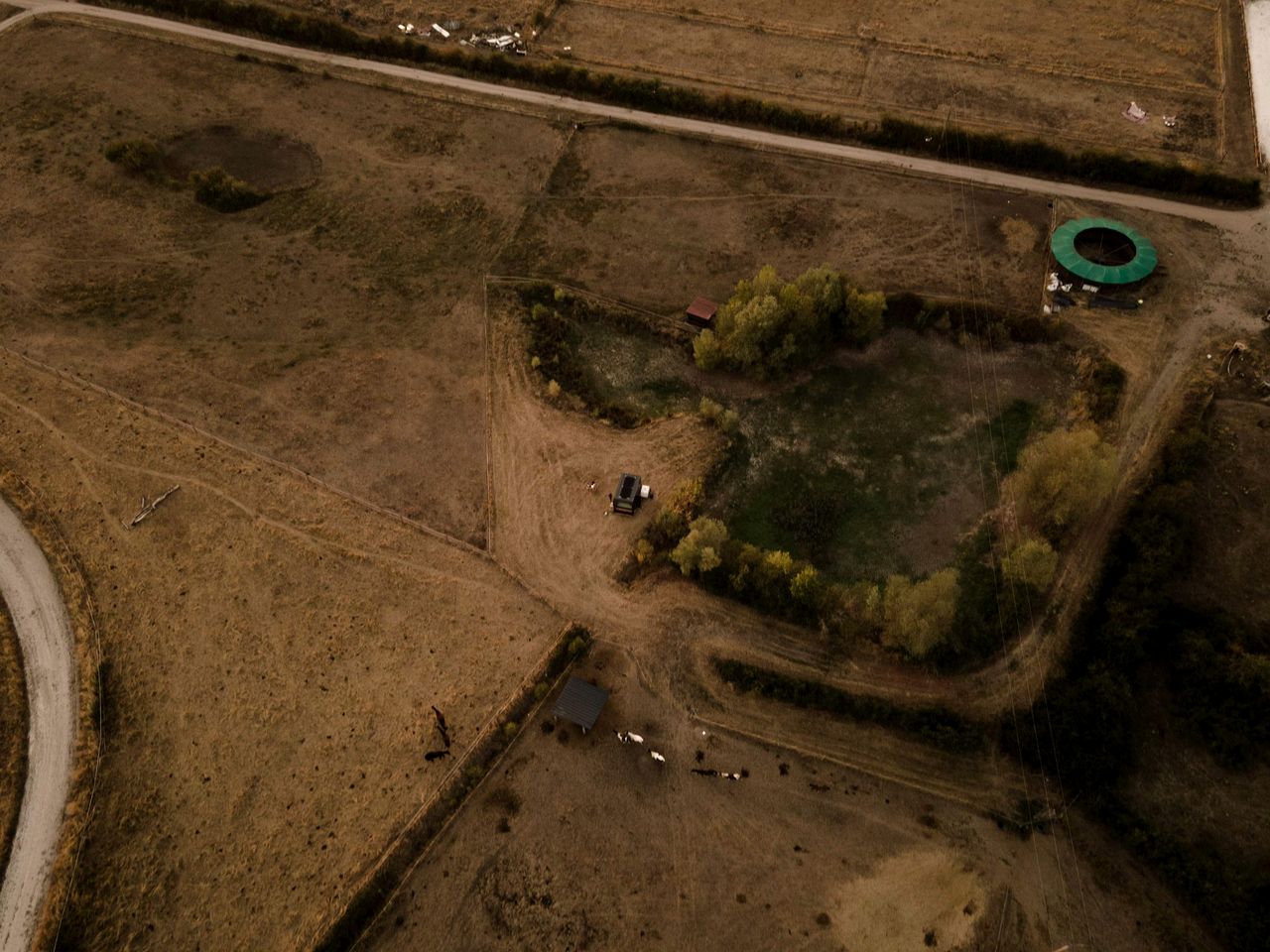 Charming Eco-Lodge with Panoramic Countryside Views near Vichy, Allier