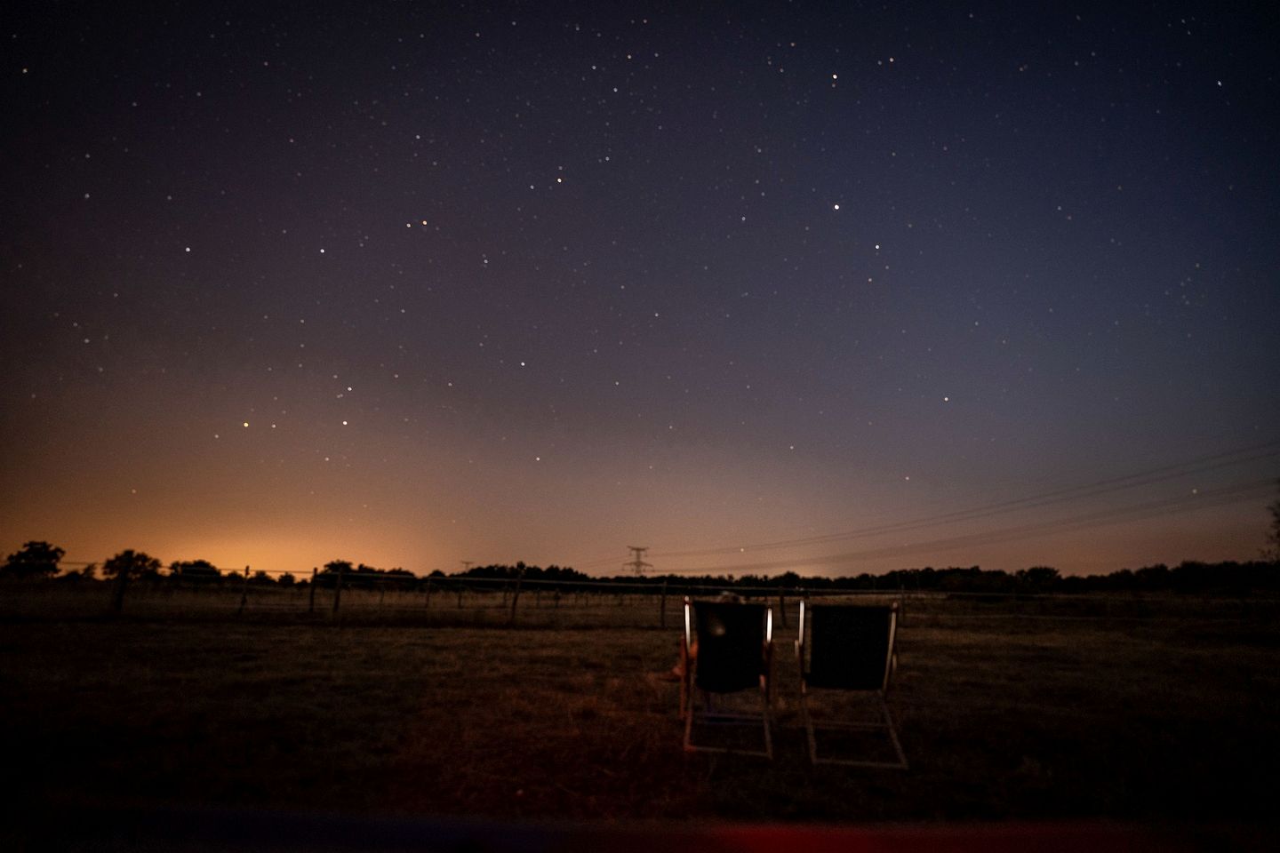 Charming Eco-Lodge with Panoramic Countryside Views near Vichy, Allier