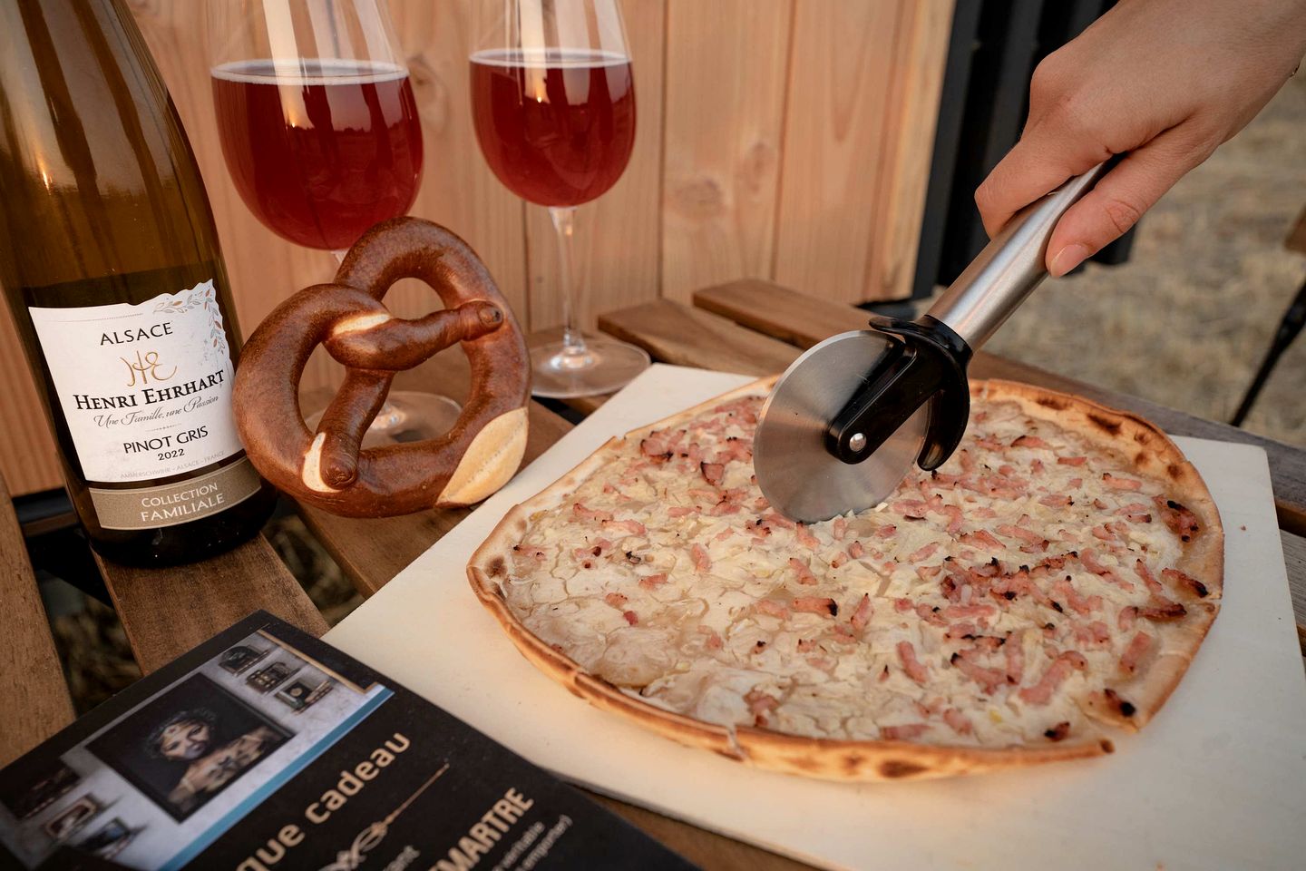 Charming Eco-Lodge with Panoramic Countryside Views near Vichy, Allier