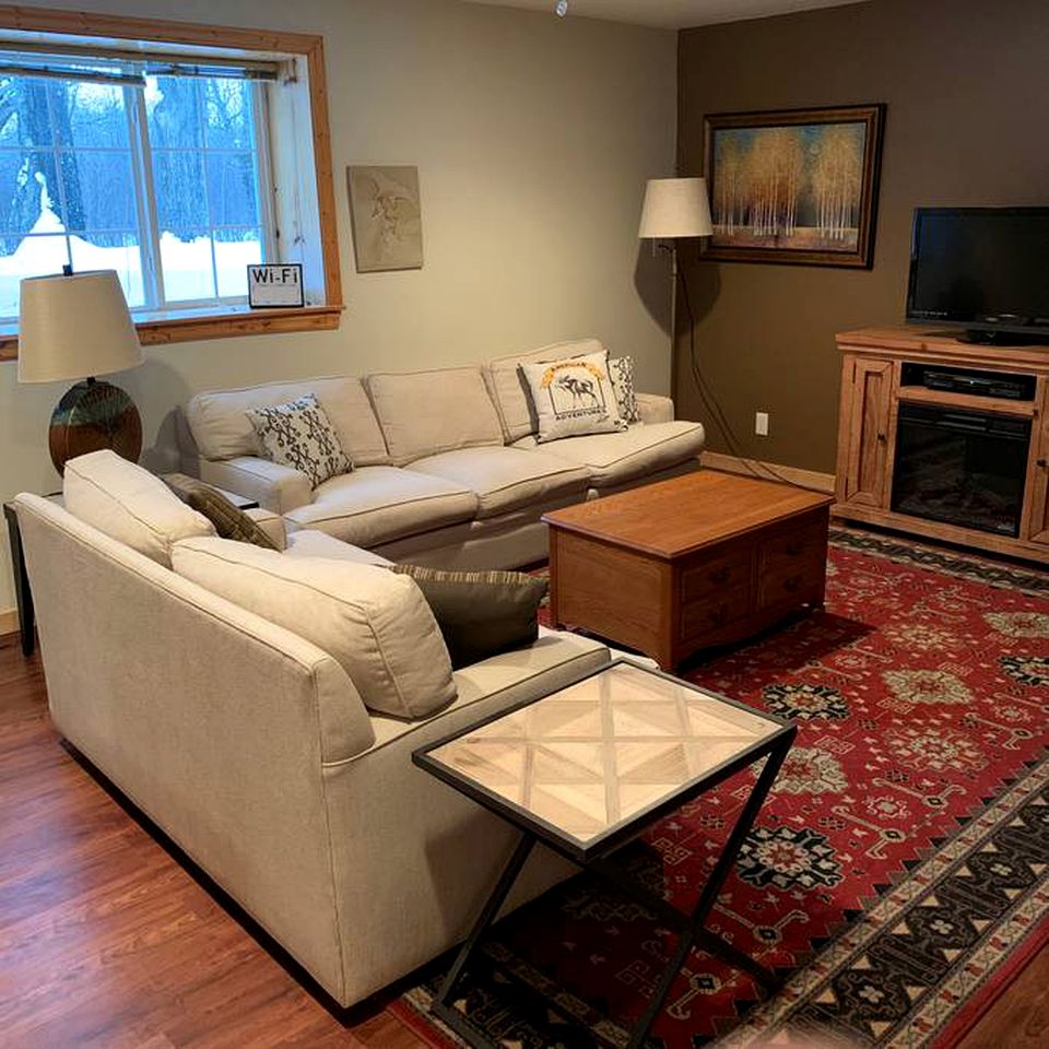 Cozy Vacation Rental overlooking a Meadow near Lake Superior, Minnesota