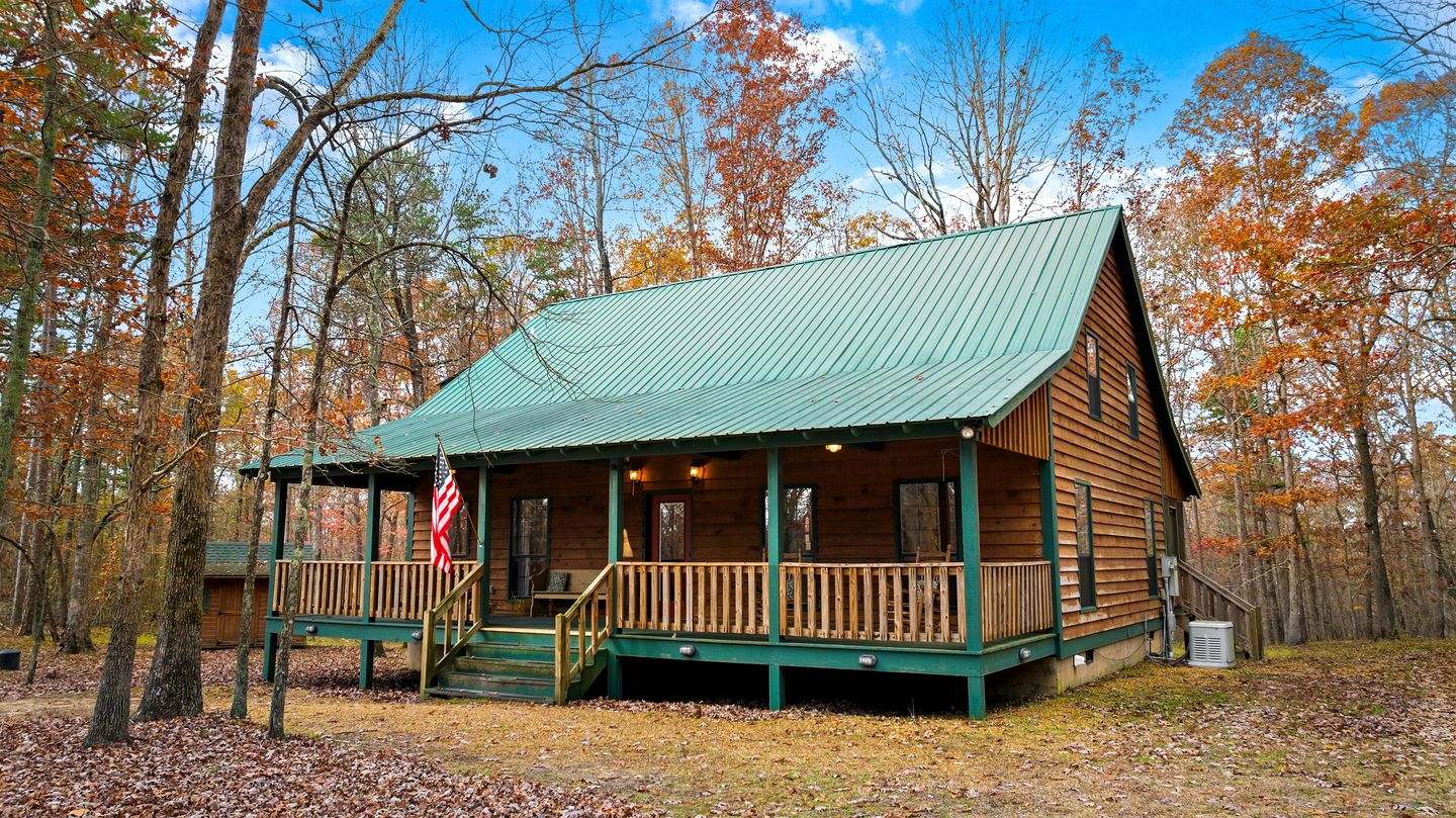 Cute Wooden Cabin Nestled Among Trees in Mentone, Alabama