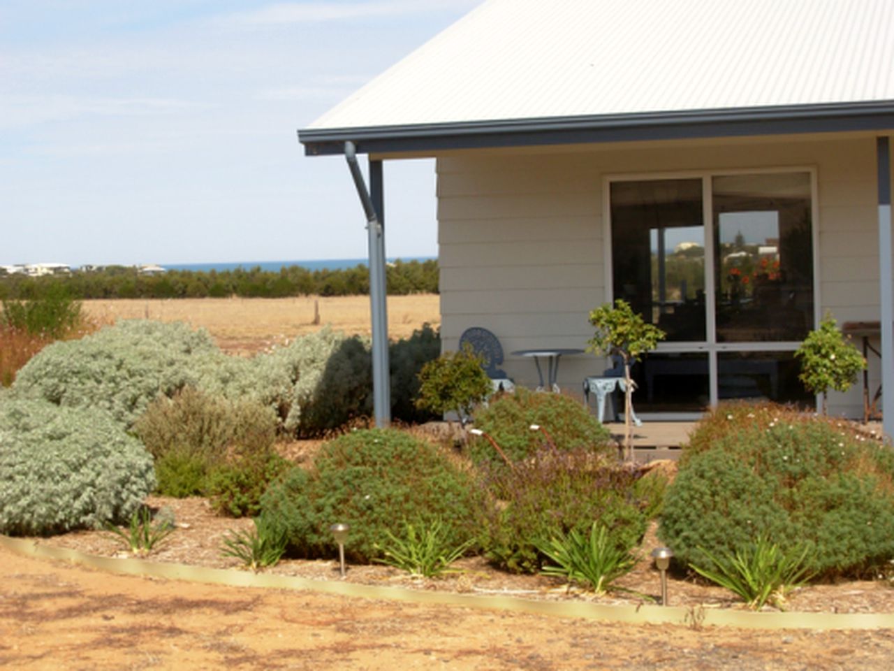 Charming Cottage Rental within Easy Reach of Lake Alexandrina, Australia