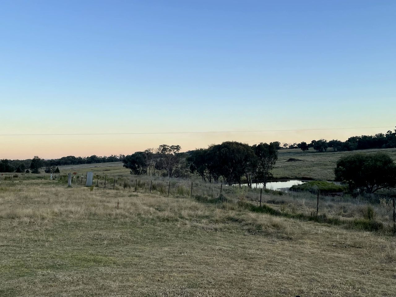 Tranquil, Pet-Friendly Tiny Home Perfect for Couples Glamping in Ulamambri, Australia