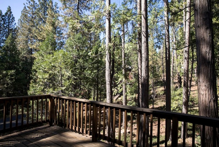 A-Frame Cabins (Arnold, California, United States)