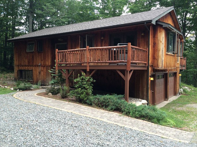 Cabins (Lake Placid, New York, United States)