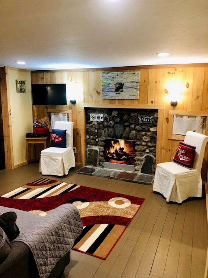 Cozy Pet-Friendly Cabin by the Water at Rockybound Pond for a Memorable Family Adventure in Croydon, New Hampshire