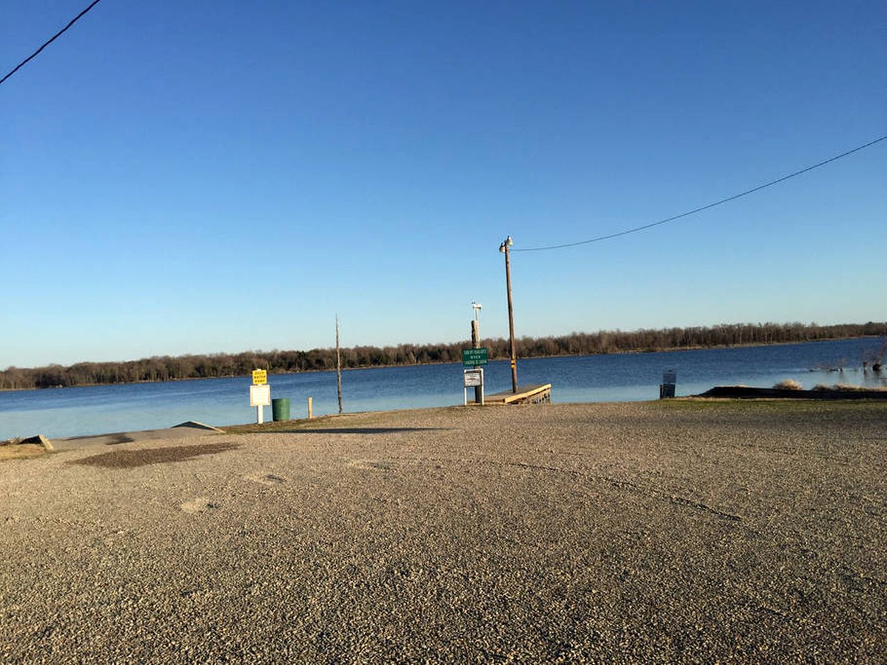 Pet-Friendly Lakeside Cabin Rental in Hideaway Harbor near Yantis, Texas