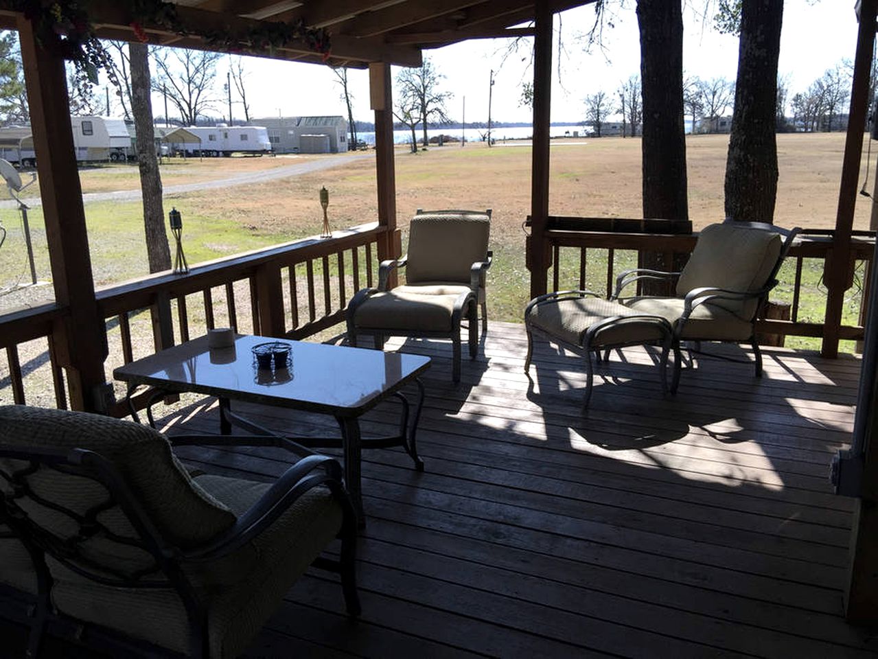 Pet-Friendly Lakeside Cabin Rental in Hideaway Harbor near Yantis, Texas