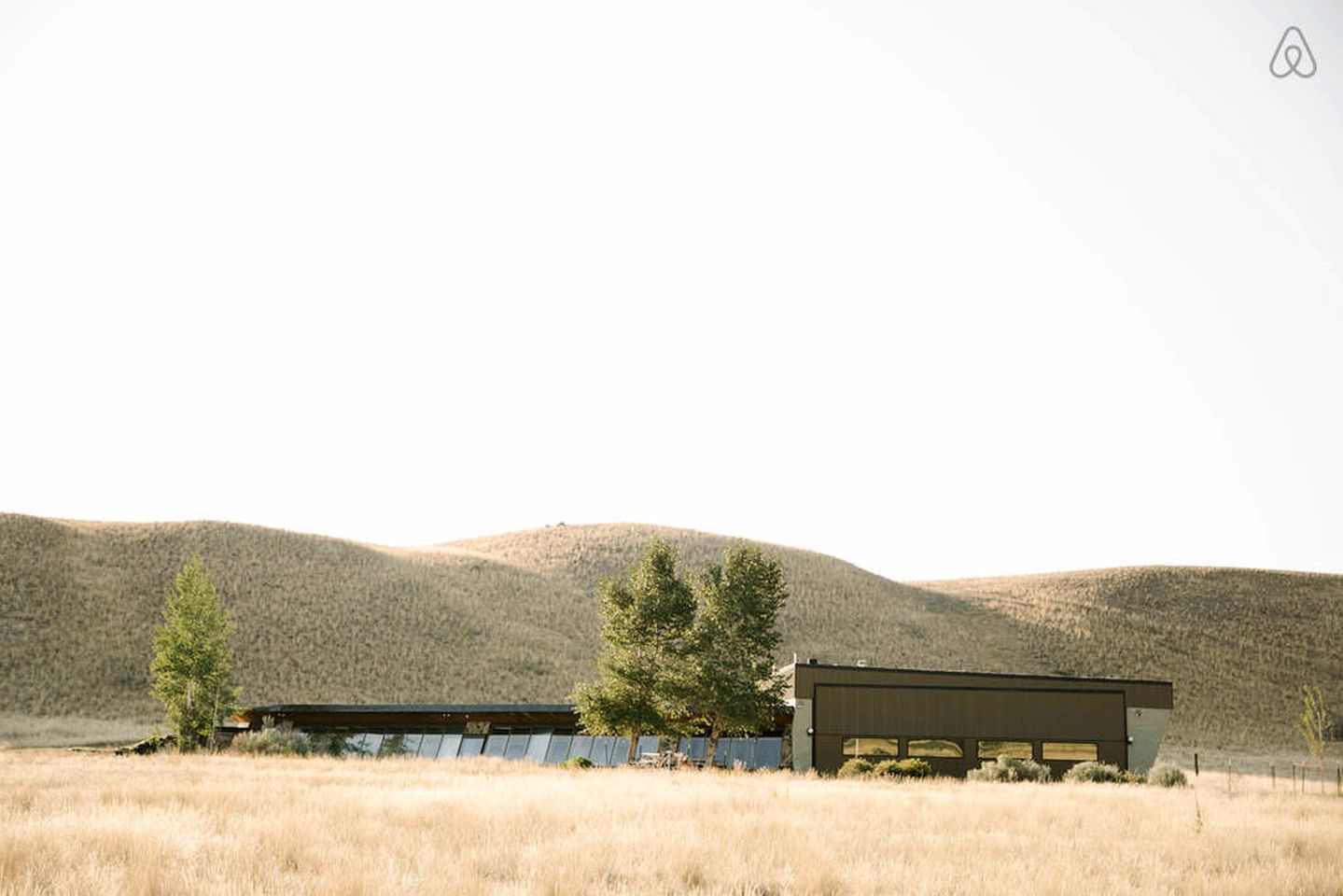 Unique and Modern Lodging with Exceptional Features in Paradise Valley, Montana