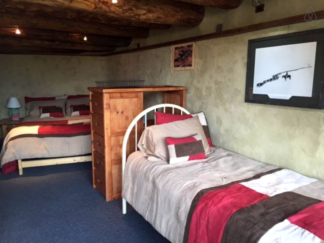 Unique and Modern Lodging with Exceptional Features in Paradise Valley, Montana