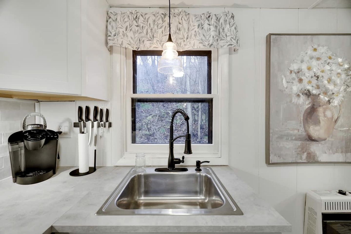 Pet Friendly Cabin with Fire Pit and Barbecue in Susquehanna, Pennsylvania