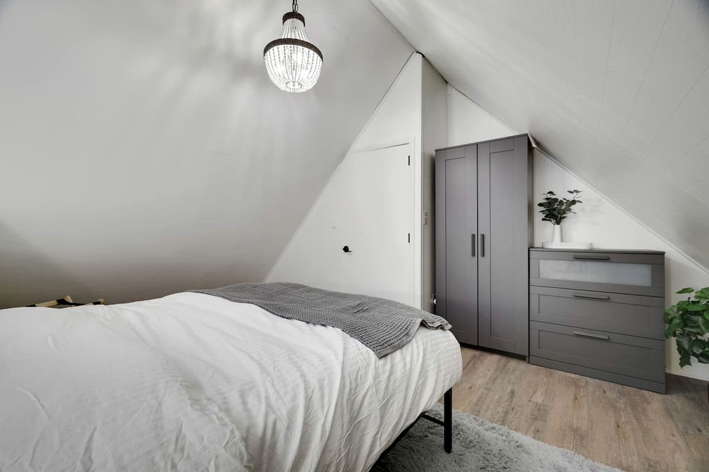 Pet Friendly Cabin with Fire Pit and Barbecue in Susquehanna, Pennsylvania