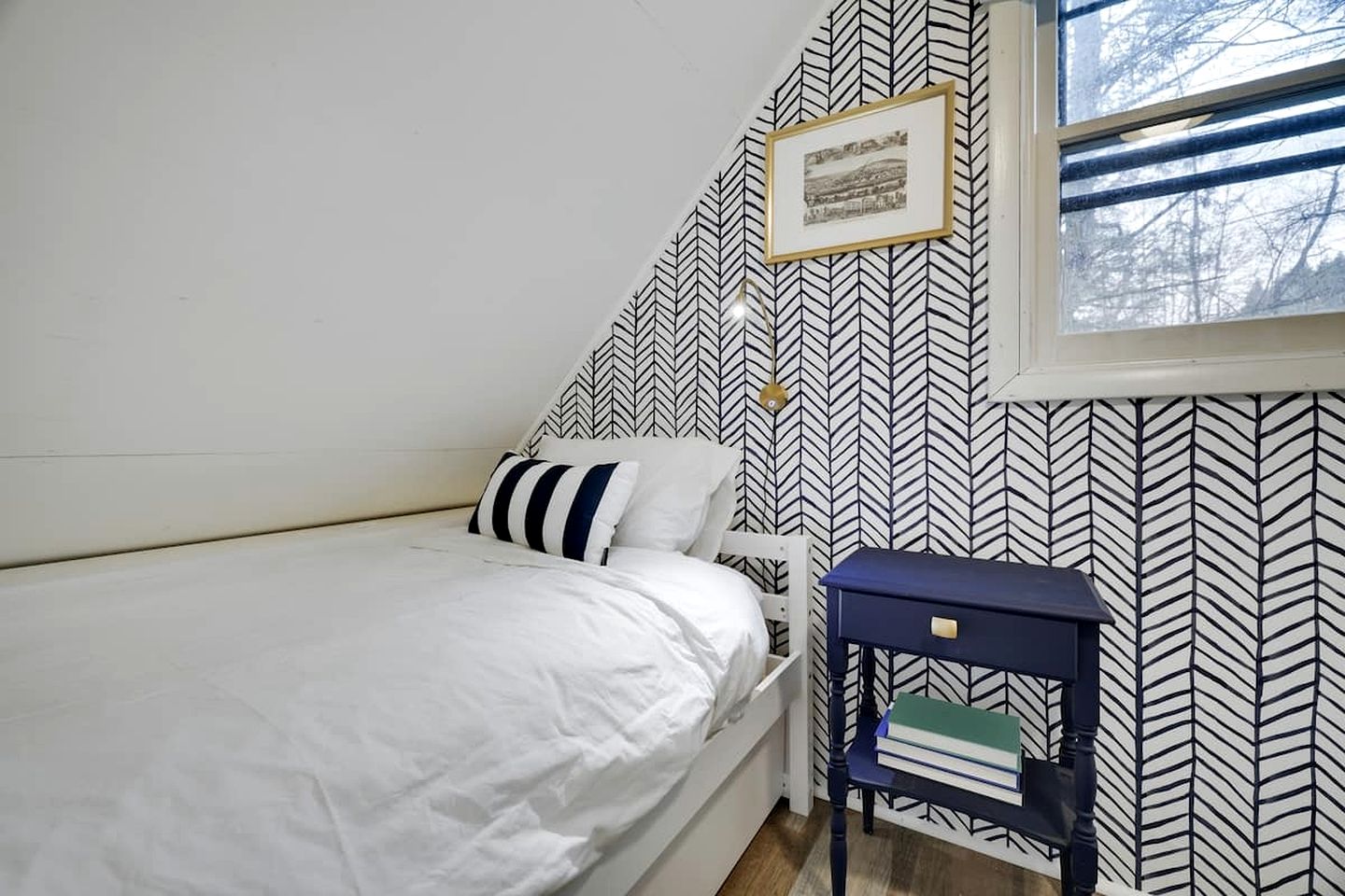 Pet Friendly Cabin with Fire Pit and Barbecue in Susquehanna, Pennsylvania