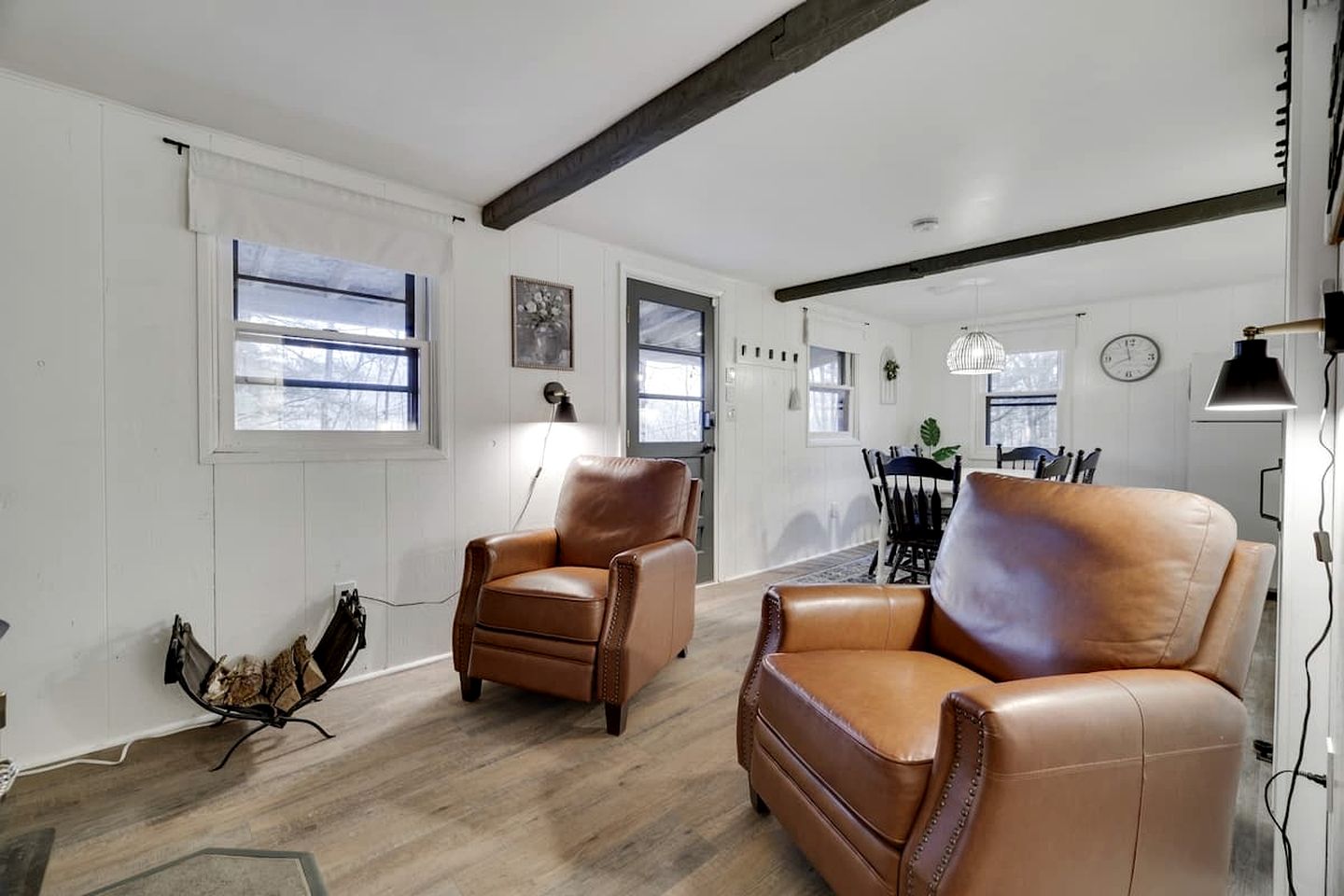 Pet Friendly Cabin with Fire Pit and Barbecue in Susquehanna, Pennsylvania