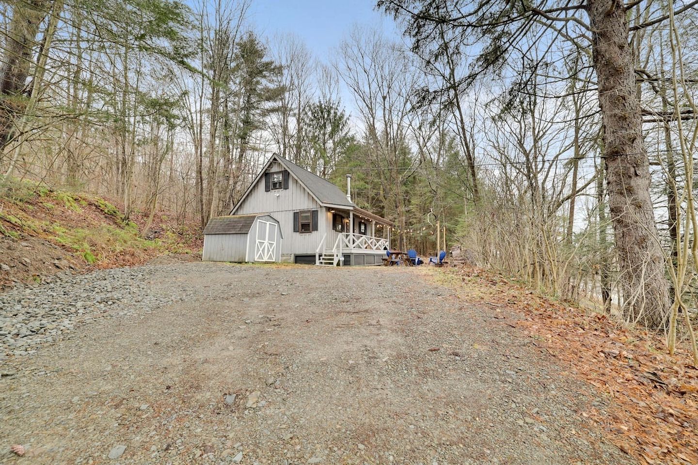 Pet Friendly Cabin with Fire Pit and Barbecue in Susquehanna, Pennsylvania