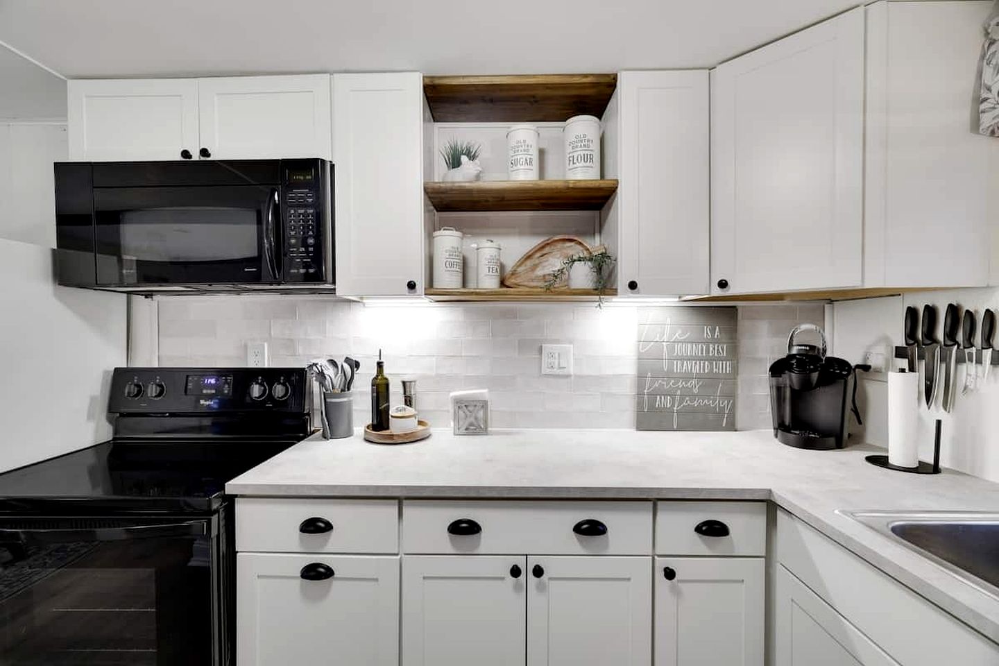 Pet Friendly Cabin with Fire Pit and Barbecue in Susquehanna, Pennsylvania