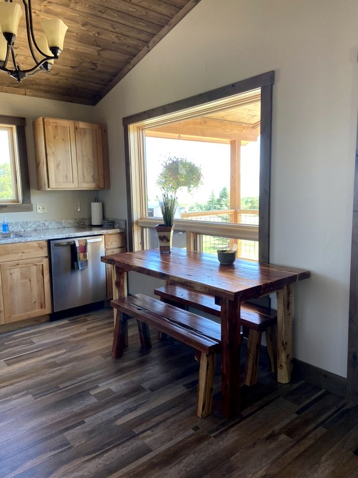 Charming Cabin with Mountain Views Near Madison River in Ennis, Montana