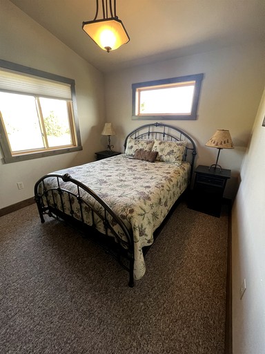 Cabins (United States of America, Ennis, Montana)