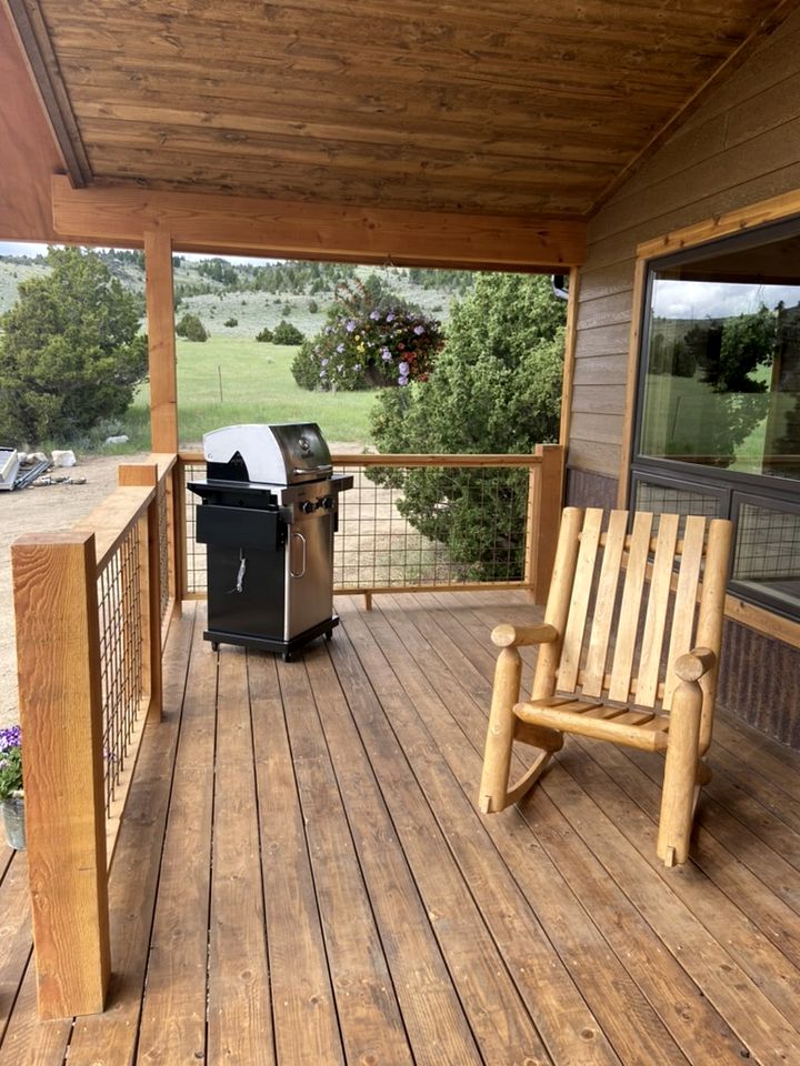 Charming Cabin with Mountain Views Near Madison River in Ennis, Montana