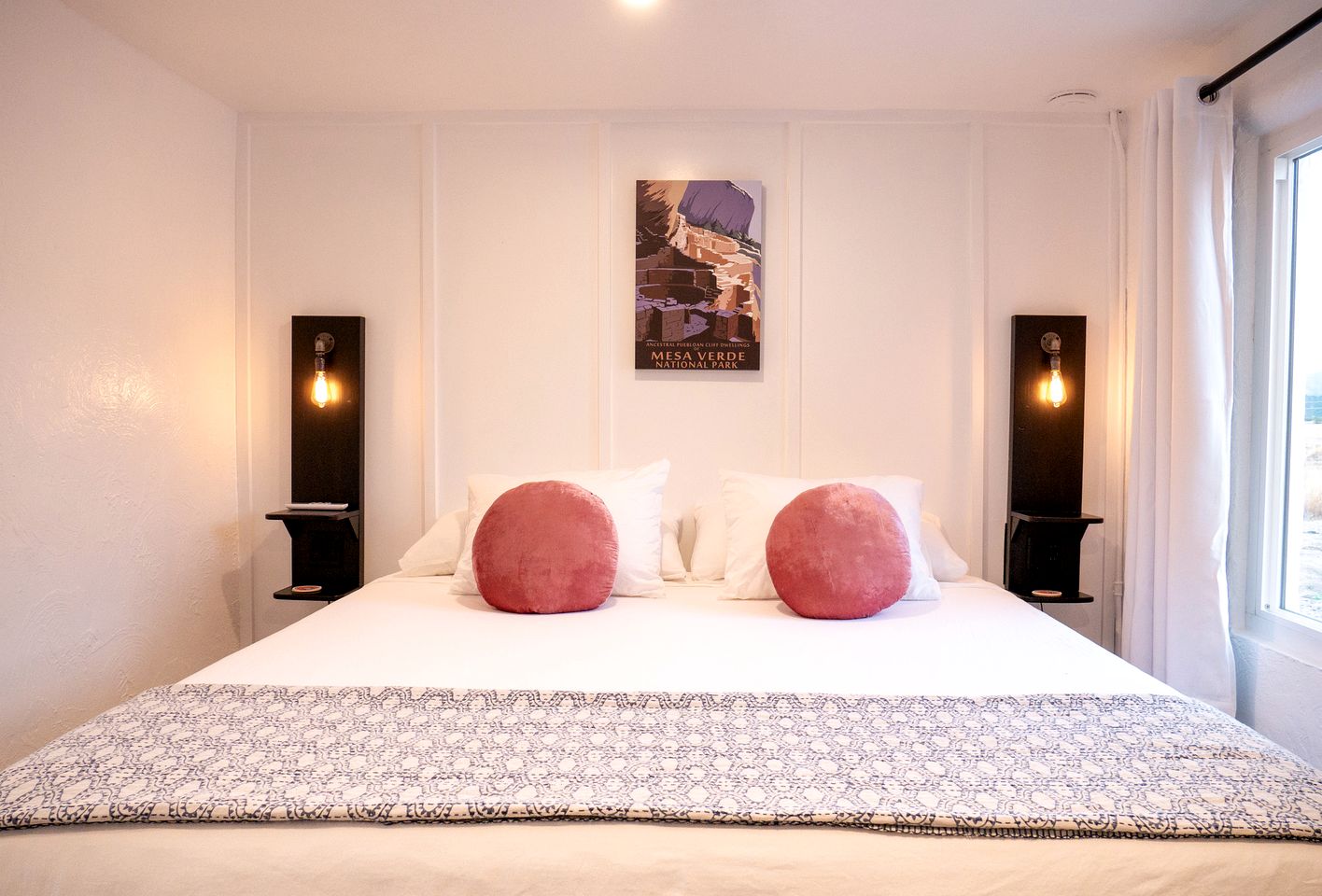 Cozy Modern Suite Rental with Gorgeous Mountain Views for a Romantic Getaway in Canon City, Colorado