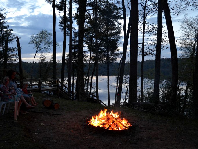 Cabins (Woodruff, Wisconsin, United States)