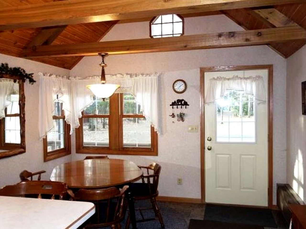 Quiet Lakeside Cabin Rental for Families just Outside of Minocqua, Wisconsin