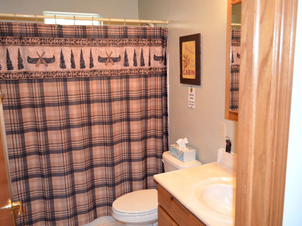 Quiet Lakeside Cabin Rental for Families just Outside of Minocqua, Wisconsin