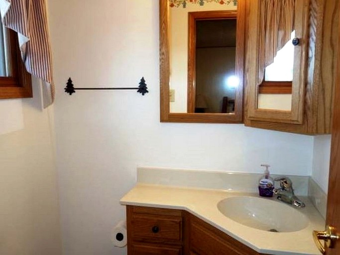 Cabins (Woodruff, Wisconsin, United States)