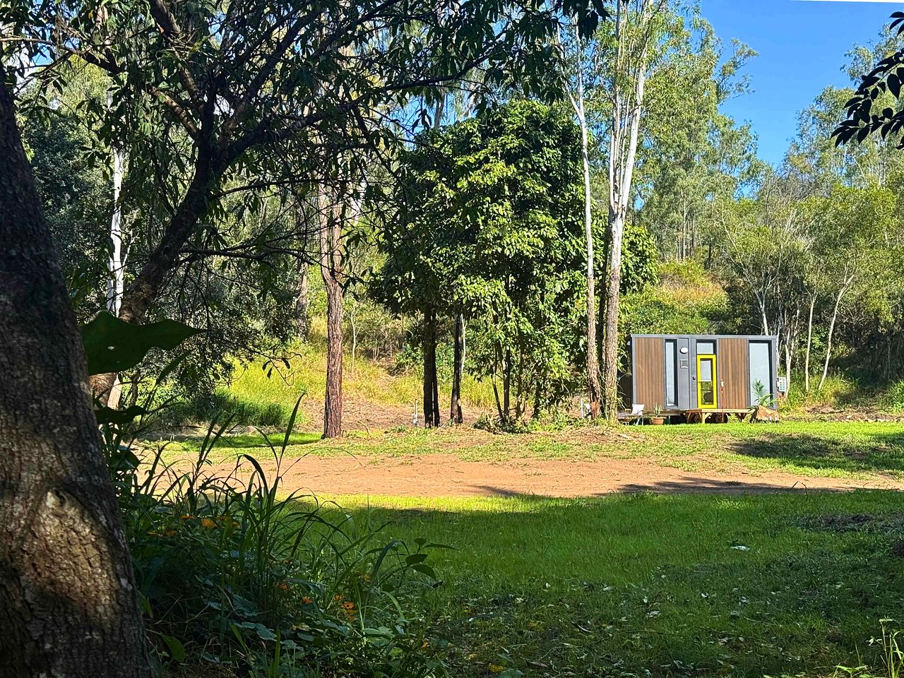 Serene Tiny Home Farm Stay with Creek Views near Toowoomba, Withcott QLD