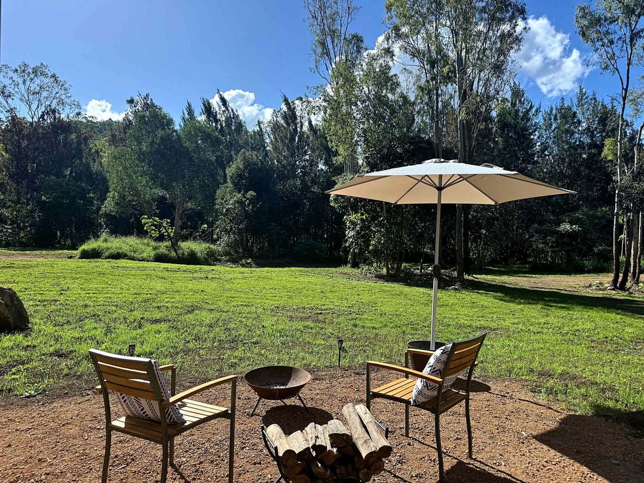 Serene Tiny Home Farm Stay with Creek Views near Toowoomba, Withcott QLD