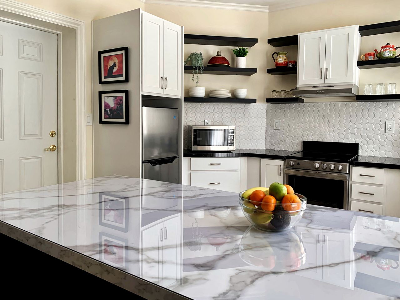 Delightful Cottage with Garden and Sauna in California