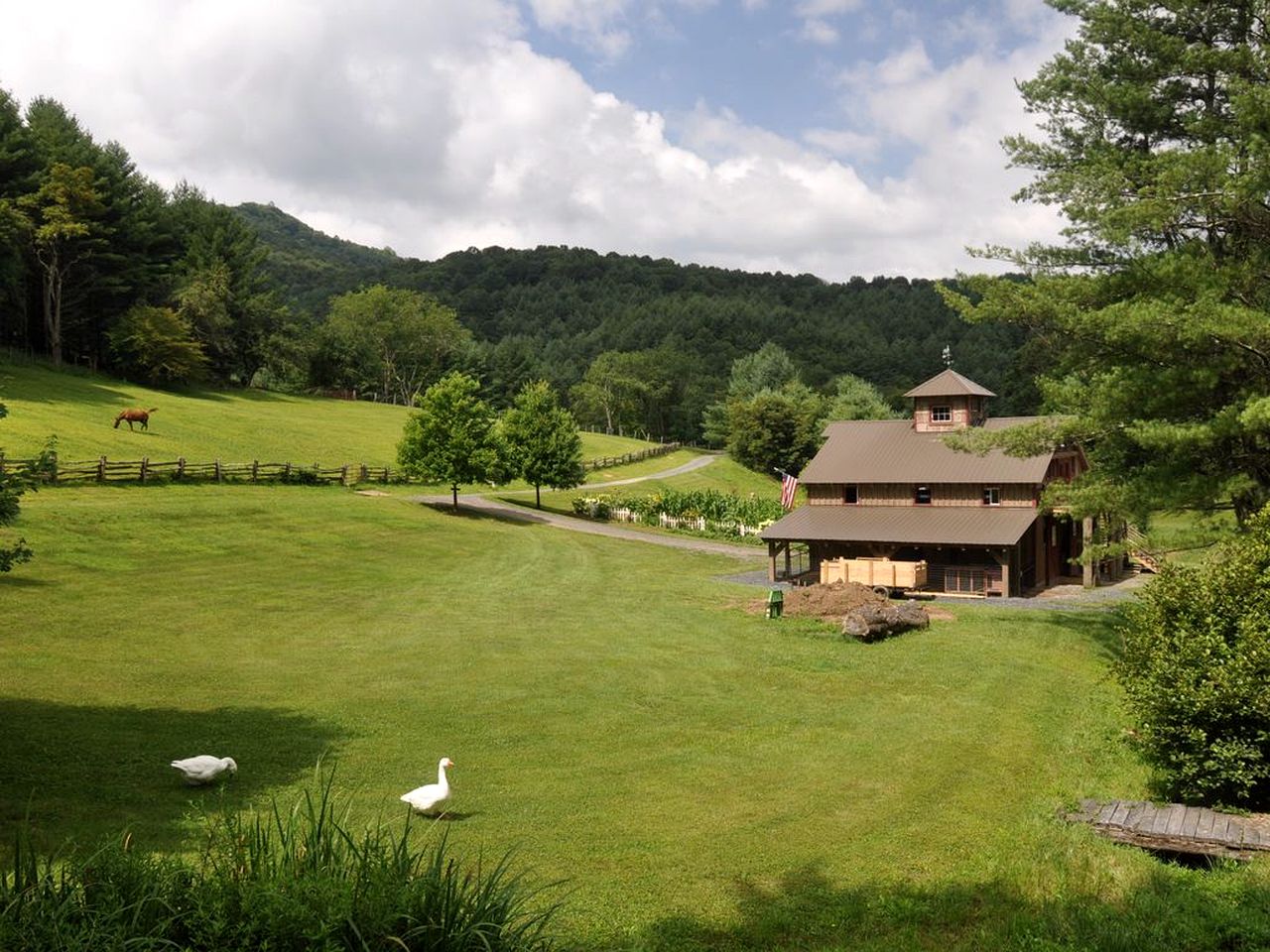 Charming Mountain Cabin on Idyllic Farmland near West Jefferson, North Carolina