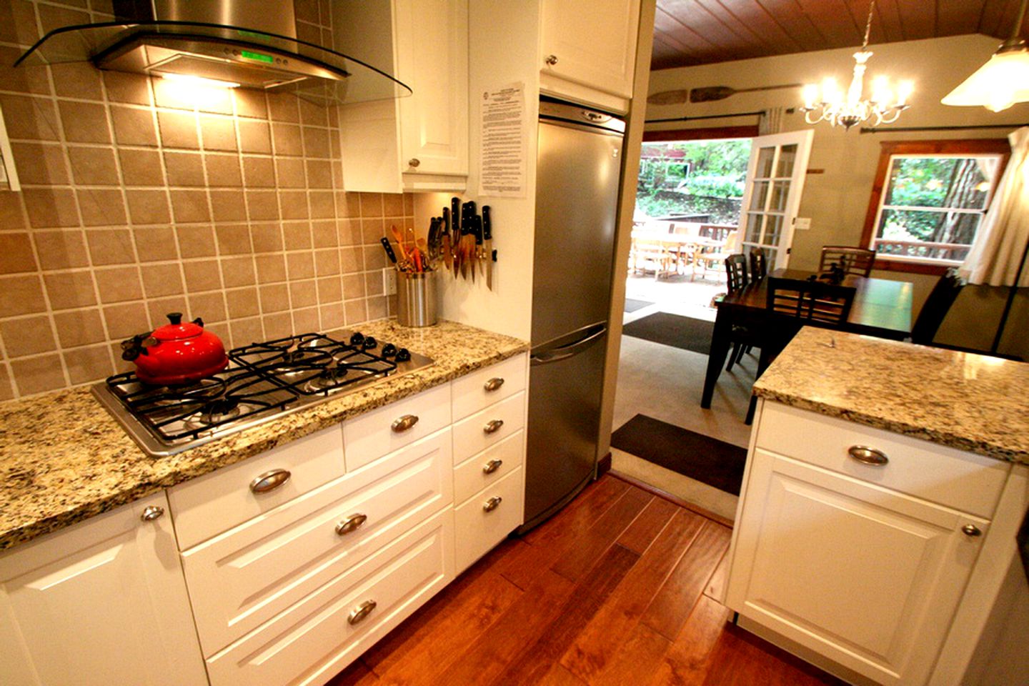 Pet-Friendly Cabin Rental for Glamping in Northern California