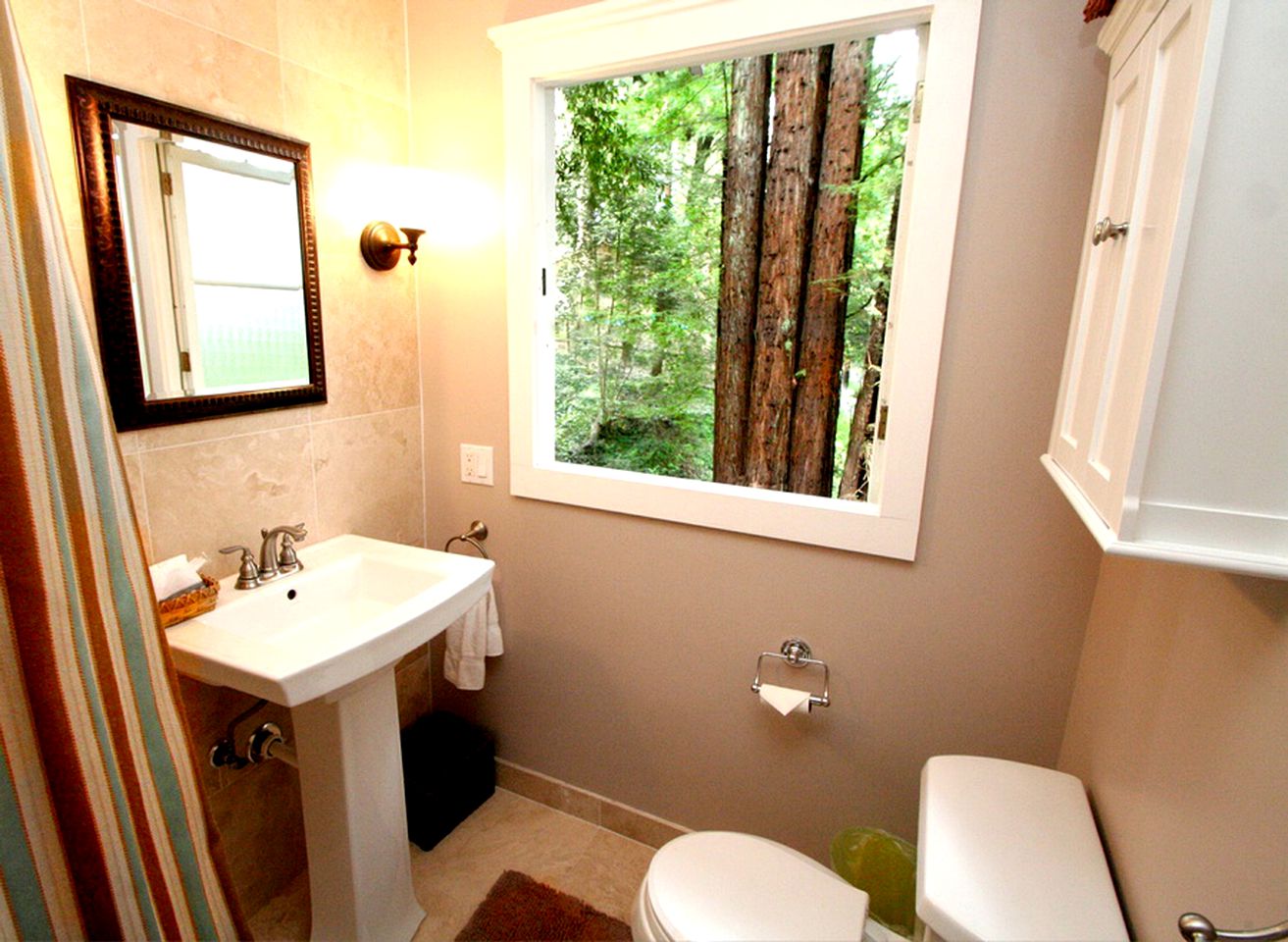 Pet-Friendly Cabin Rental for Glamping in Northern California