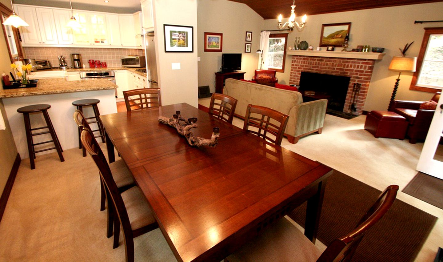 Pet-Friendly Cabin Rental for Glamping in Northern California