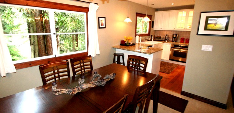 Cabins (United States of America, Guerneville, California)